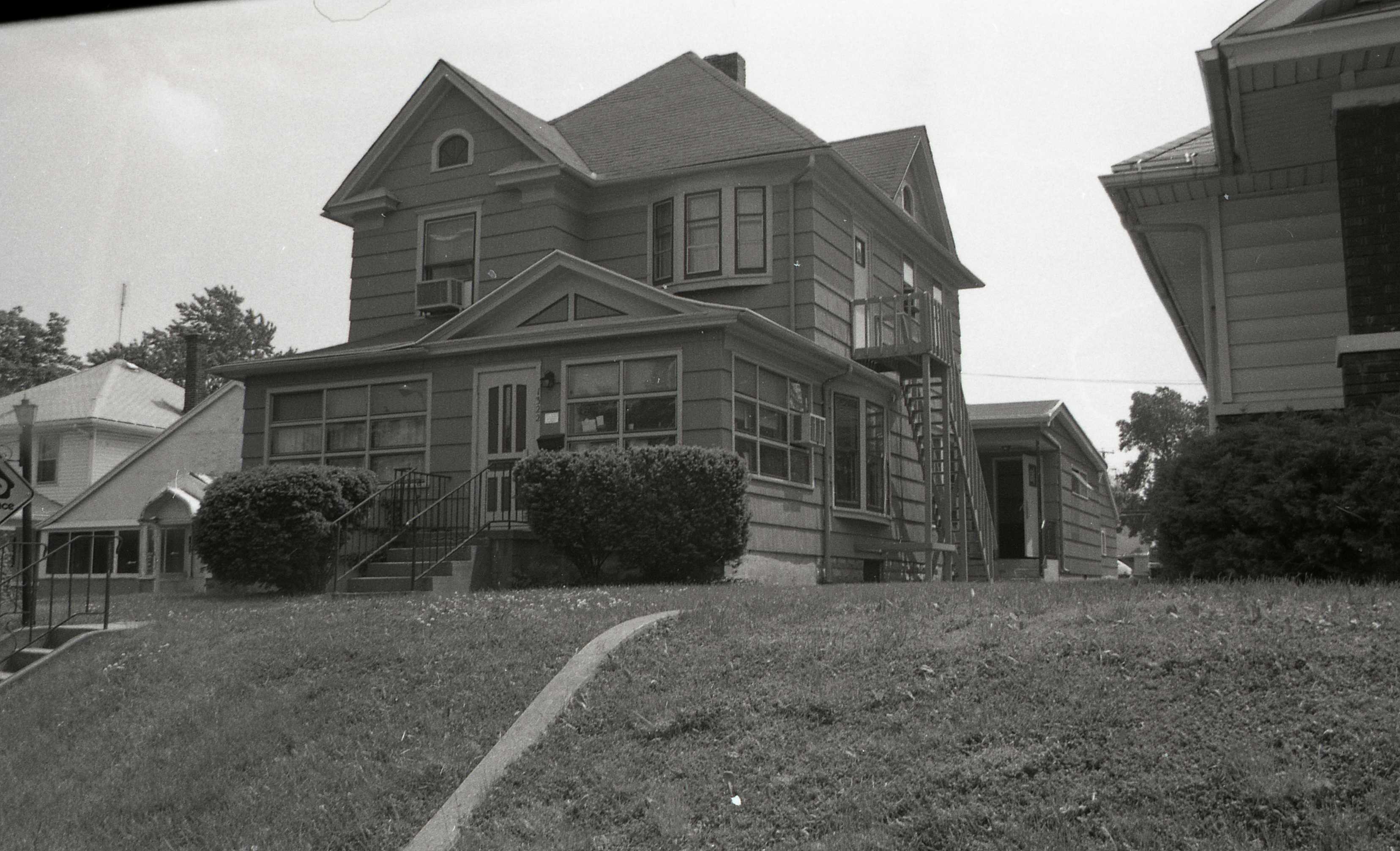 1322 Lincolnway East